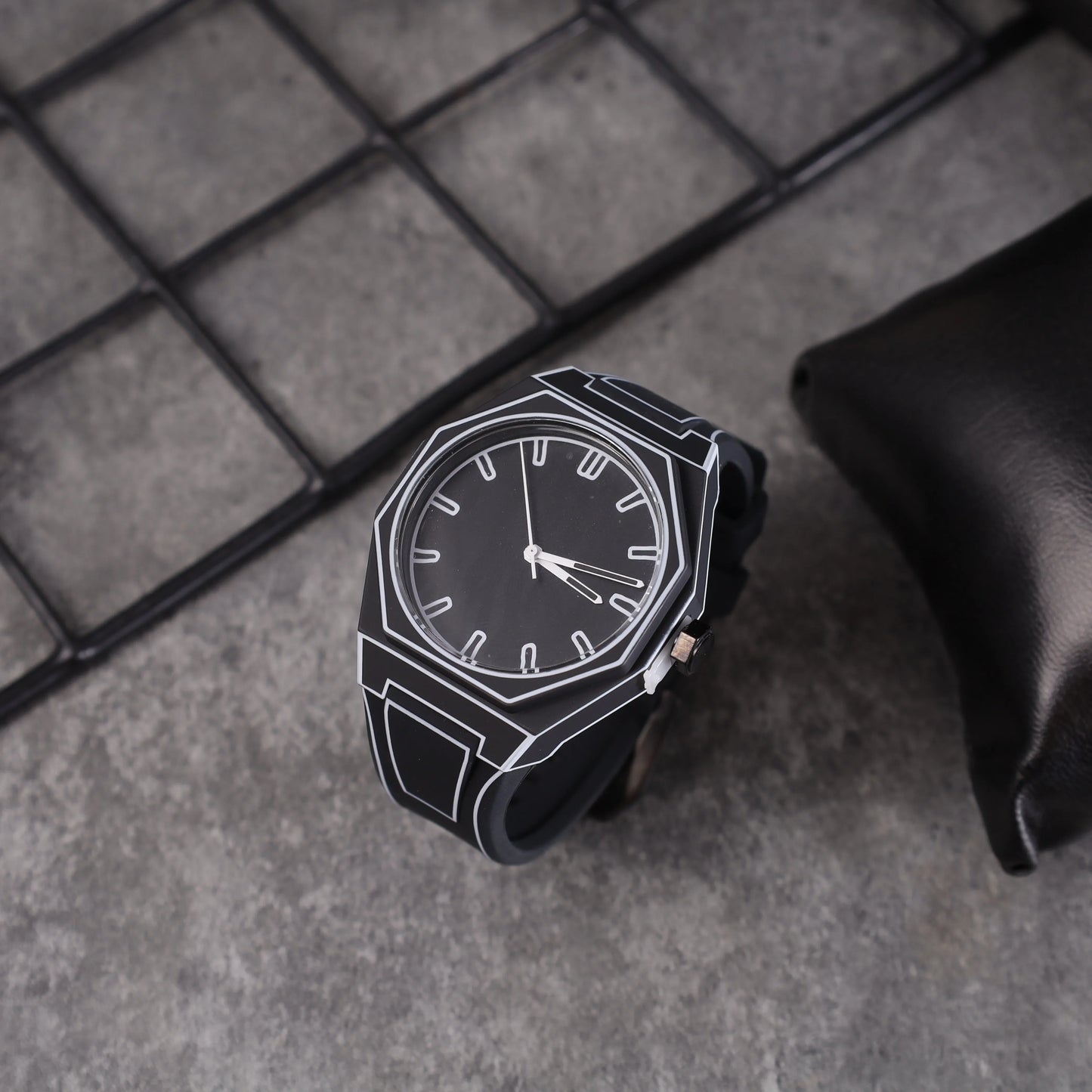 KAEHY™ Minimalist Watch – Stile e Funzionalità in un Unico Accessorio
